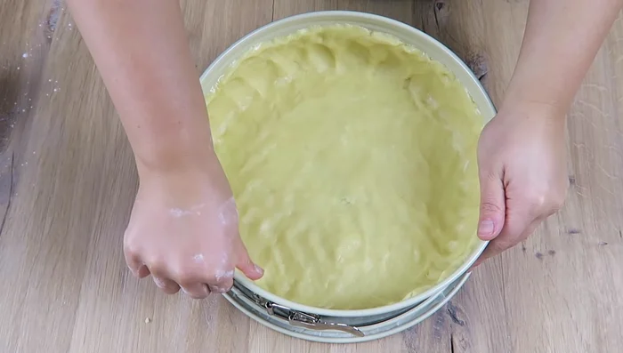 Teig kühlen: Den Teig für ca. 30 Minuten in den Kühlschrank stellen.