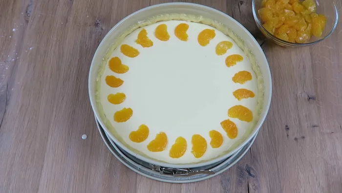 Backen: Bei 180°C (Ober-/Unterhitze) ca. 50 Minuten backen.