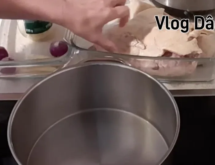 Bambussprossen vorbereiten: Die Bambussprossen sind bereits fertig geschnitten (175g).