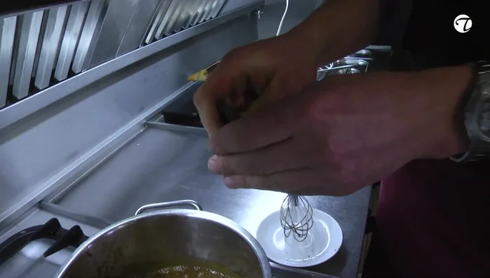 Mit Salz abschmecken (551.99).