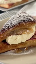 Gebäck mit Mascarpone-Creme & Blaubeersauce - Rezept