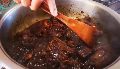 Ochsenschwanz-Eintopf: Einfaches Rezept für zartes Fleisch