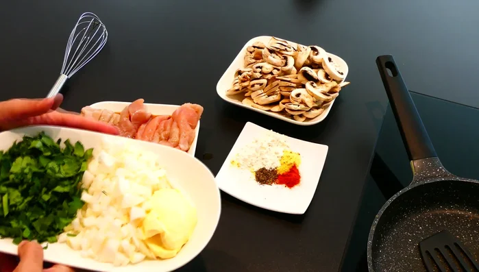 Zwiebeln in Butter glasig andünsten. (großzügiger EL Butter)