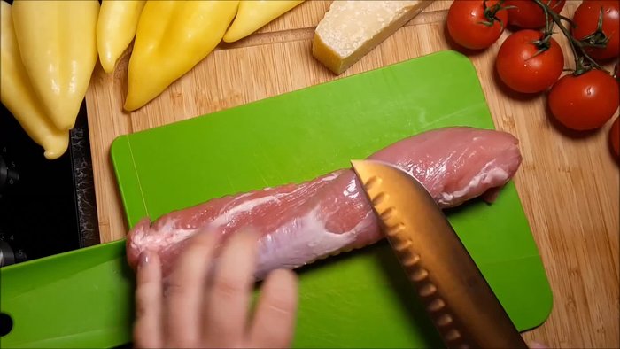 Backofen auf 110° Ober-/Unterhitze vorheizen.