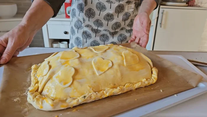 35 Minuten auf mittlerer Schiene backen.