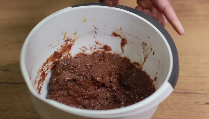 Weiche Butter (in kleine Stücke geschnitten) unterrühren.