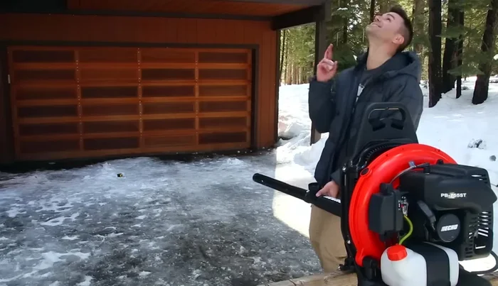 Alle Komponenten zusammenbauen und testen. Stellen Sie sicher, dass das Maschinengewehr sicher und funktionsfähig ist.