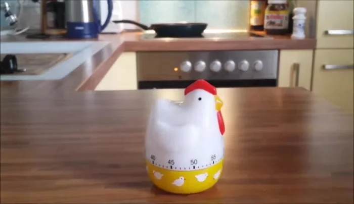 Die Ente etwa eine Stunde braten, dann nachsehen und gegebenenfalls übergießen.