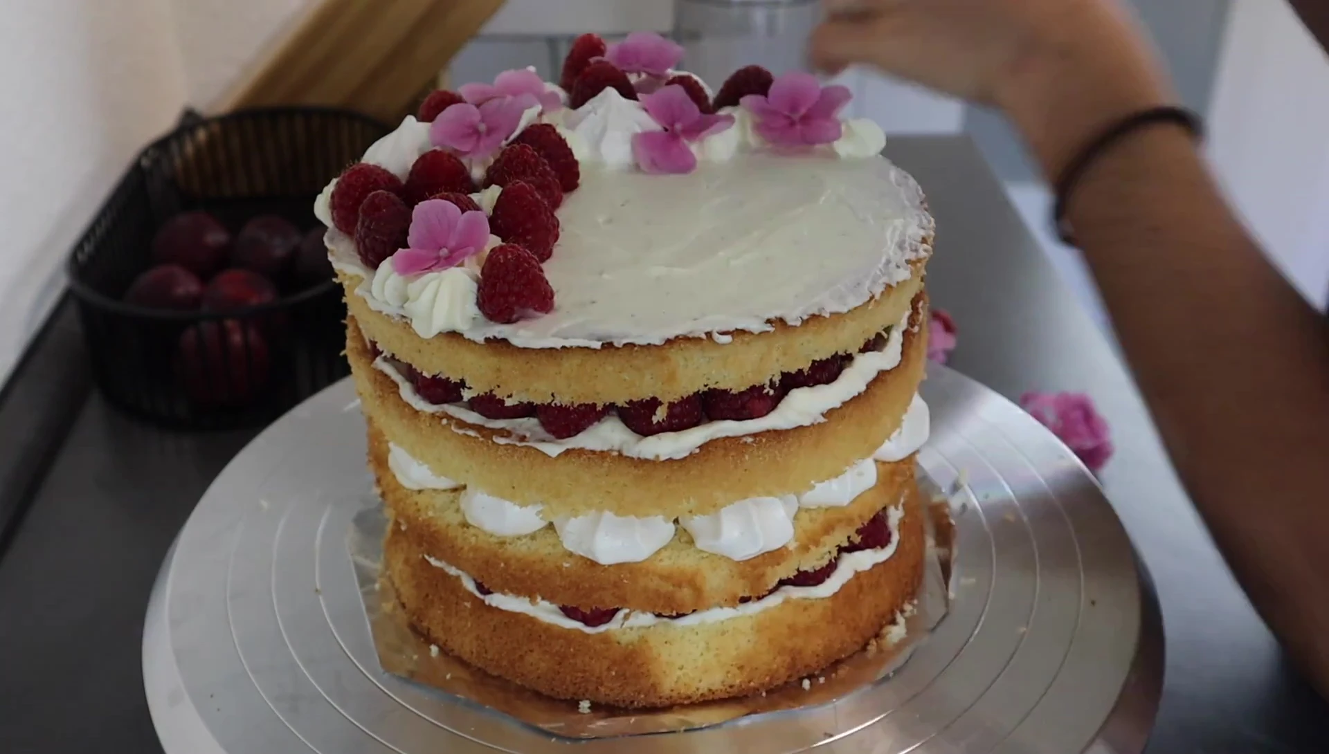 Himbeer-Baiser-Torte Rezept: Luftig &amp; Lecker!