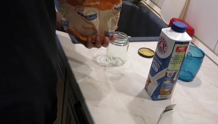 Orangenfilets hinzufügen und kurz mit erhitzen. (297.97)