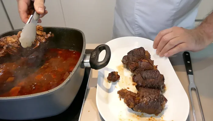 Holzspieße entfernen (629.079).